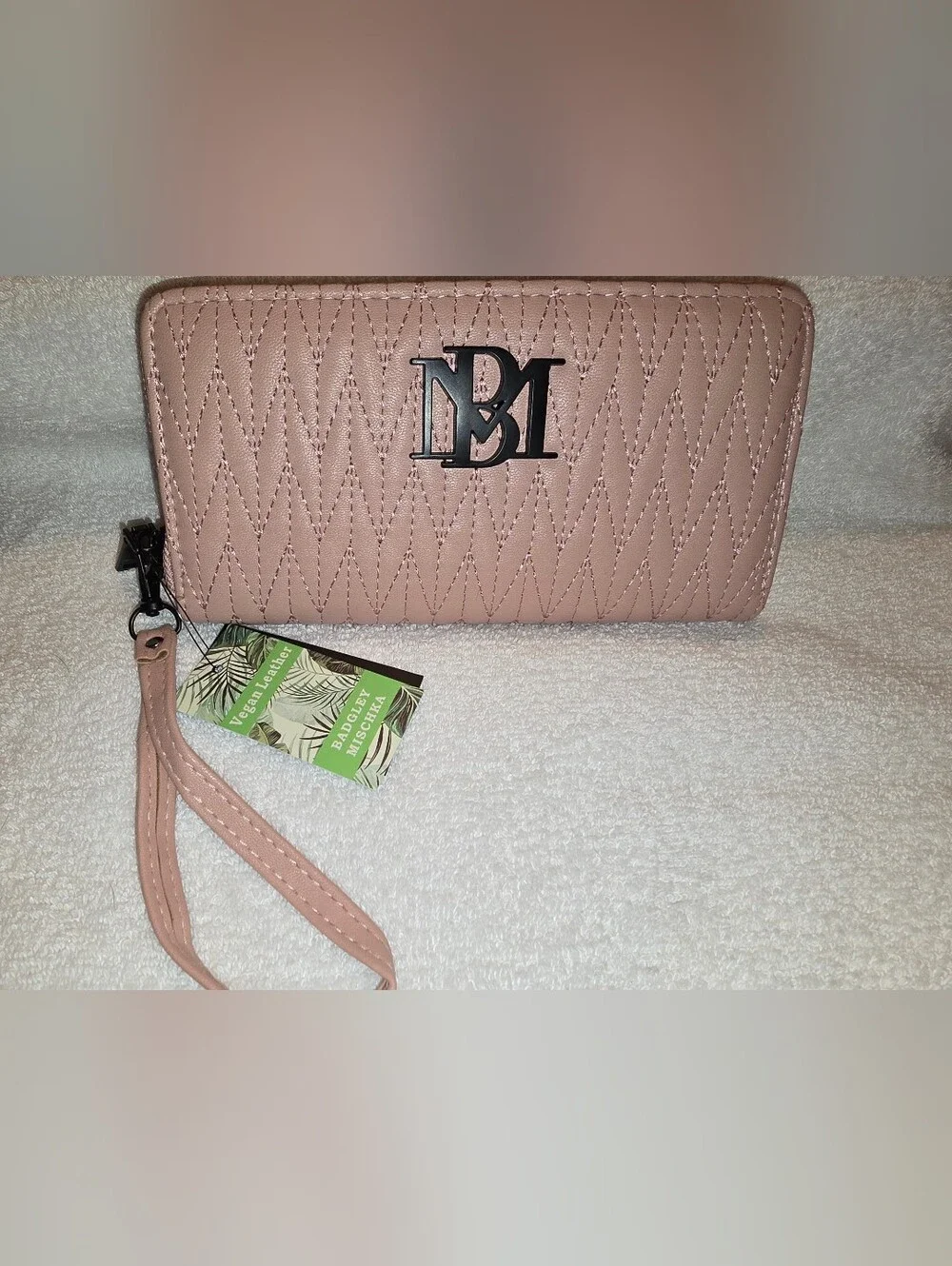 Badgley Mischka Pink Vegan Leather Geometric Quilted Wristlet Wallet NWT